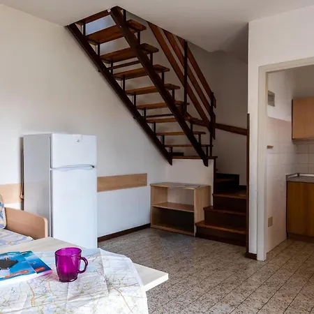 Apartment House With Garden And Pool In